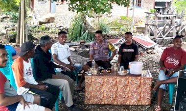 Bhabinkamtibmas-Desa-Watowara-Bripka-Gusti-Lanang-Sambangi-dan-Himbau-Warganya-Terkait-Bahaya-Tindak-Pidana-Perdagangan-Orang-(TPPO)