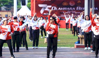 Wujudkan-Sinergitas,-Olahraga-Bersama-Digelar-dalam-Rangka-Hari-Jadi-ke-75-Polwan