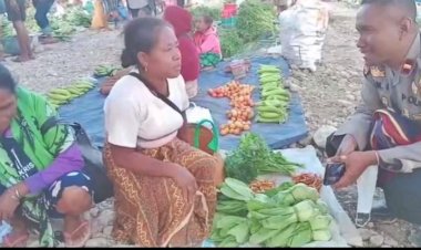 Berangkat-dari-Jumat-Curhat,-Polres-Belu-Hadirkan-Pasar-UMKM-Atasi-Permasalahan-Pasar-Halilulik-yang-Puluhan-Tahun-tidak-Menemui-Solusi