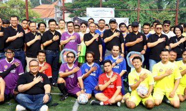 Perkuat-Sinergisitas,-Polri-dan-Jurnalis-Gelar-Seven-Soccer