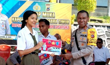 Safari-Kamtibmas,-Kapolda-NTT-Berikan-Hadiah-Spesial-Untuk-Siswa/i-SMAK-Podor-Larantuka