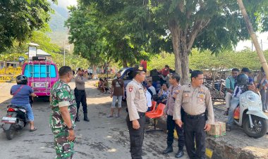 Satuan-Samapta-Polres-Flotim-Berikan-Himbauan-Di-Pelabuhan-Feri-Waibalun-Larantuka
