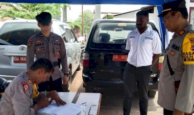 Patroli-Satgas-OMB-Polres-Flotim-Dalam-Rangka-Cipta-kondisi-Pemilu-2024