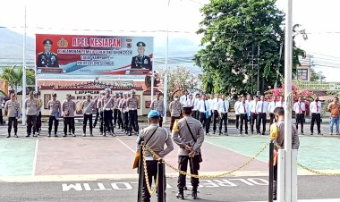 Kapolres-Flotim-berikan-arahan-rutin-ke-anggota-untuk-terus-berikan-pelayanan-terbaik.