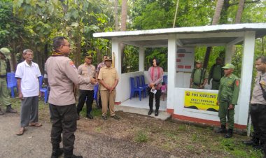 Team-Supervisi-Ditbinmas-POLDA-NTT-Monitoring-Pos-Satkamling-Desa-Lewoloba-Flores-Timur
