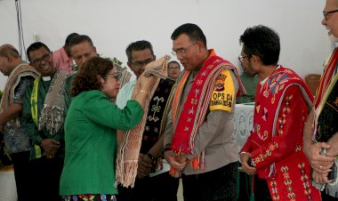 Kapolda-NTT-Hadiri-Persidangan-Klasis-Soe-Ke-V-di-GMIT-Lewi-Oenasi:-Menggalang-Kolaborasi-Antara-Kepolisian-dan-Komunitas-Agama.-