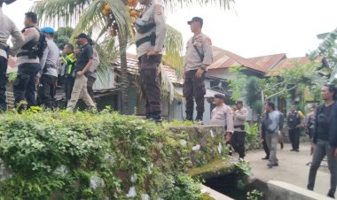 Pengamanan-Kampanye-Terbuka-Personil-OMB-Polres-Flotim-Di-Pulau-Adonara-Desa-Suku-Tokan-Berjalan-Aman