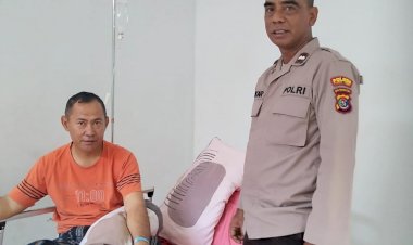 Hospital-Visit,-Peduli-Anggota-Seksi-Dokes-Polres-Flotim-kunjungi- anggota-yang-mengalami-Sakit.