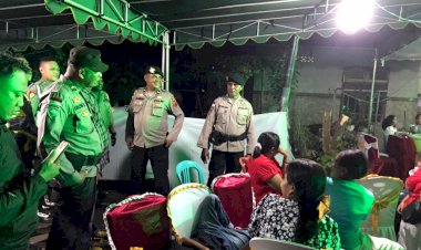 Gabungan-Satuan-Fungsi-Polres-Flotim-Lakukan-Kegiatan-Patroli-Mengamankan-Situasi-Kota-Dalam-Rangka-Pesta-Sambut-Baru