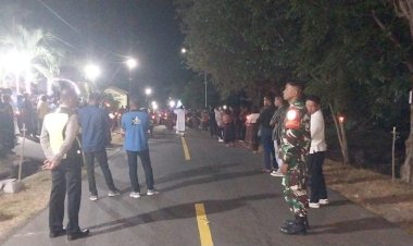 Berikan-Rasa-Aman-:-Sinergitas-Pengamanan-Giat-Keagamaan-oleh-Bhabinkamtibmas-dan-Babinsa-di-Desa-Bama---Flores-Timur.