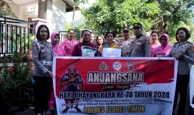 Polres-Flotim-Anjangsana-Dan-Berikan-Santunan-Tali-Asih-Kepada-Para-Purnawirawan-Dan-Warakawuri-Dalam-Rangka-Hut-Bhayangkara-Ke-78