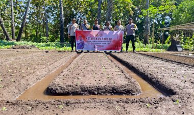 Polsek-Adonara-Barat-Polres-Flores-Flotim-laksanakan-Giat-tanam-pohon-dan-ketahanan-Pangan-dalam-rangka-Hari-Bhayangkara-ke-78-tahun-2024.