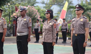Upacara-korps-raport-kenaikan-pangkat-setingkat-lebih-tinggi-TMT-1-Juli-2024-Personil-Polres-Flotim.