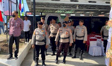 Hari-Pertama-Pengamanan-Pendaftaran-Paslon-Di-Kantor-KPU-Kabupaten-Flotim-Berjalan-Aman-Kondusif.