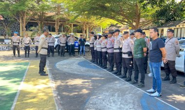 Dalam-Rangka-Monitoring-Pengamanan-Pilkada-2024,-Personil-Satgas-Polres-Flotim-Laksanakan-Apel-Cipta-Kondisi