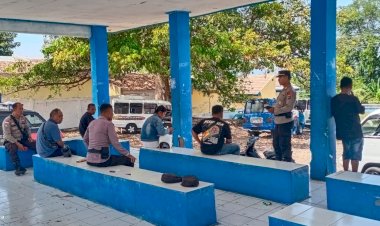 Jelang-Pilkada-Serentak,-Sat-Binmas-Polres-Flotim-Sambangi-Masyarakat-Untuk-Mengantisipasi-Money-Politik-Pada-Pilkada-2024-di-Kab.-Flotim