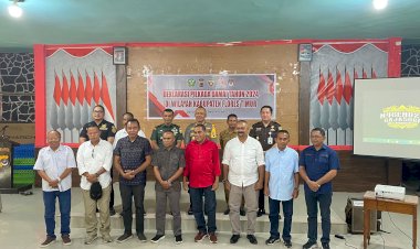 Kapolres-Flotim-AKBP-Nyoman-Putra-Sandita-Gaungkan-Deklarasi-Pilkada-Damai-Kab.-Flotim-2024-di-Polres-Flores-Timur.