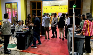 Polres-Flotim-Sukses-Amankan-Debat-Publik-Pertama-Calon-Bupati-dan-Wakil-Bupati