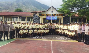 Kapolres-Flotim-Tutup-Pendidikan-Kualifikasi-Gada-Pratama-Gelombang-XII-Direktorat-Binmas-Polda-NTT-di-Mapolres-Flotim.