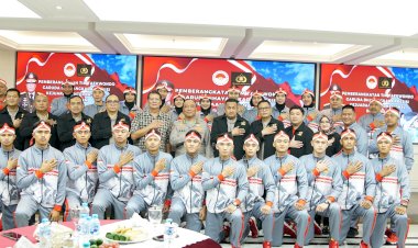 Lepas-Tim-Taekwondo-Garbha-Presisi-Ke-Vietnam,-Irwasum-Polri:-Jaga-Nama-Baik-Institusi-dan-Negara,-Junjung-Sportivitas