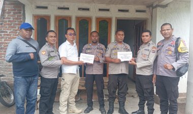 Tak-Sedarah-Tapi-Lebih-Dari-Saudara,-Bintara-Polri-angkatan-2004-(-ZAZG-FLOBAMORATA-)-Salurkan-Donasi-Erupsi-Gunung-Lewotobi