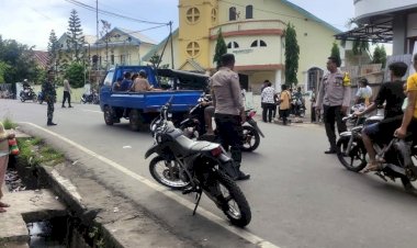 Menjelang-Nataru-Rutinitas-Masyarakat-Meningkat,-Personel-Gabungan-TNI-POLRI-Pengaturan-Arus-Lalin