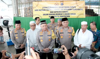 Dukung-Acara-Guru-Sekumpul,-Kapolri-Berikan-Empat-Ekor-Sapi-Limousin