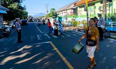 Strong-Point-Sat-Lantas-Polres-Flotim-dalam-Rangka-Menciptakan-Kamseltibcarlantas