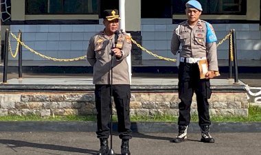 Apel-Jam-Pimpinan,-Waka-Polres-Flotim-KOMPOL-Teosasar-Ngulu-:-Ini-Sebagai-Bentuk-Evaluasi-dan-Pembinaan-Rutin