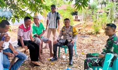 Bripka-Medes-Lakukan-Sambang-dan-Dialog-Bersama-Warga-Desa-Balaweling-I
