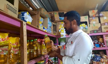 Cek-Harga-Minyak-Goreng-Jelang-Ramadhan,-Polres-Flotim-:-Harga-Masih-Stabil