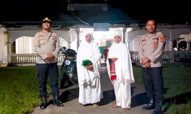 Pengamanan-Ibadah-Sholat-Tarawih-oleh-Polsek-Jajaran-Polres-Flores-Timur
