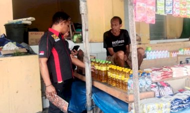 Polres-Flotim-Lakukan-Monitoring-Harga-Minyak-Kita-Jelang-Ramadhan-1446-H