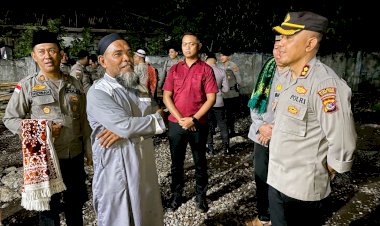 Kapolres-Flores-Timur-AKBP-I-Nyoman-Putra-Sandita-Lakukan-Safari-Ramadhan-ke-Masjid-Delang