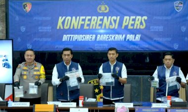 Polri-Ungkap-Sindikat-Penipuan-Online-Berkedok-Fake-BTS-dan-SMS-Blast,-Dua-WNA-Cina-Ditangkap-di-SCBD