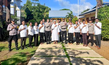 Pimpin-Upacara-di-SMP-Maria-Goreti-Riangkemie,-KBO-Sat-Binmas-Sampaikan-Beberapa-Himbauan
