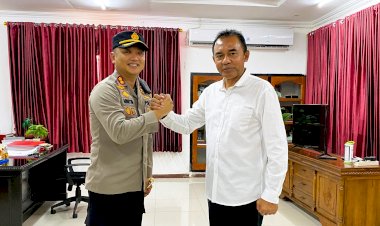 Kapolres-Flotim-Silaturahmi-ke-Bupati,-Bahas-Kamtibmas