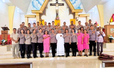 Sinergi-Iman-dan-Tugas:-Polres-Flores-Timur-Tampil-dalam-Koor-Misa-di-Gereja-St.-Yosep-Riangkamie