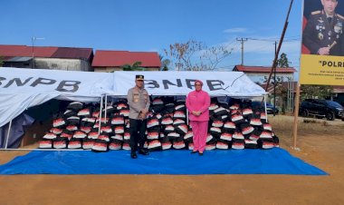 Kapolri-Kirim-Bantuan-5.000-Paket-Sembako-untuk-Korban-Gempa-Bumi-di-Bengkulu