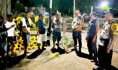 Bukan-Sekadar-Lewat,-Patroli-Polres-Flotim-Ajak-Warga-Jaga-Keamanan-dan-Cegah-Adanya-Aksi-Premanisme