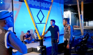 Cegah-Aksi-Premanisme,-Polres-Flotim-Gelar-Patroli-Jalan-Kaki-dan-R4-di-Kota-Larantuka