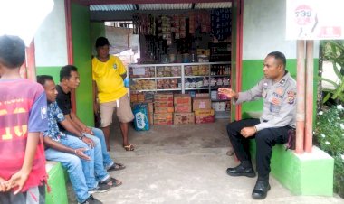 Sosialisasikan-UU-TPPO-dan-Cegah-Premanisme,-AIPDA-Sakarias-Benu-sambangi-Warga-Kawaliu