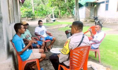 Bhabinkamtibmas-Desa-Nawokote-Ajak-Tokoh-Pemuda-Cegah-Aksi-Premanisme-dan-Waspadai-Aktivitas-Gunung-Lewotobi