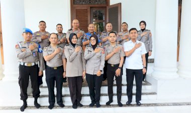 Dalam-Rangka-HUT-Bhayangkara-ke-79,-Tim-Mabes-Polri-Lakukan-Anjangsana-ke-Mantan-Kapolri-Jenderal-(Purn)-Drs.-Badrodin-Haiti