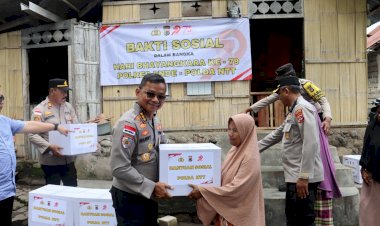 Peduli-dan-Berbagi-di-Hari-Bhayangkara-ke-79,-Wakapolda-NTT-Sambangi-Panti-Asuhan-Bhakti-Luhur-Ende