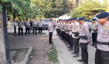 Polri-Hadir-untuk-Masyarakat:-Polres-Flotim-Tangani-Erupsi-Gunung-Lewotobi-dengan-Sigap