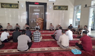 Doa-Bersama-Seluruh-Anggota-Warnai-Peringatan-Hari-Bhayangkara-ke-79-di-Polda-NTT