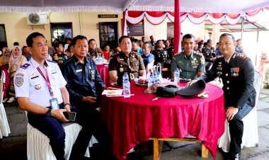 Meriahkan-Hari-Bhayangkara-ke-79,-Polres-Flotim-Gelar-Syukuran-dan-Beri-Hadiah-Serta-Penghargaan