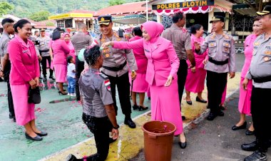 Kenaikan-Pangkat-Bukan-Sekadar-Simbol,-Kapolres-Flotim-Tegaskan-Pentingnya-Profesionalisme-dan-Integritas