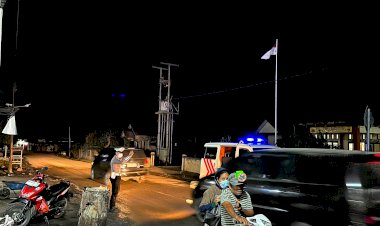 Pasca-Abu-Vulkanik,-Lalu-Lintas-di-Wulanggitang-Kembali-Normal:-Polres-Flotim-Imbau-Pengendara-Tetap-Waspada